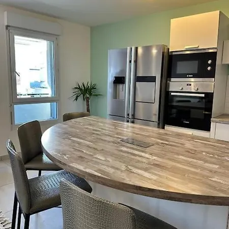 Spacieux Appartement De 73 M2 En Plein Centre-Ville D'Evian Avec 2 Chambres Exterior foto